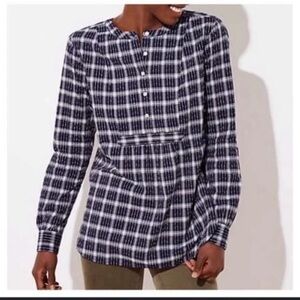Loft women’s blue and white small plaid bib pullover henley tunic top size M